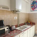אכסניה Room,