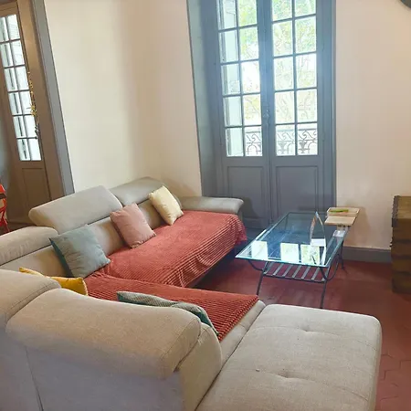 Room, Carcassone